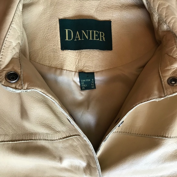 Women’s Danier Leather Jacket - Picture 3 of 4